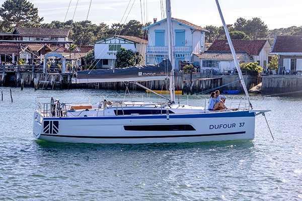 Nouveau-voilier-Dufour-37-Video-5
