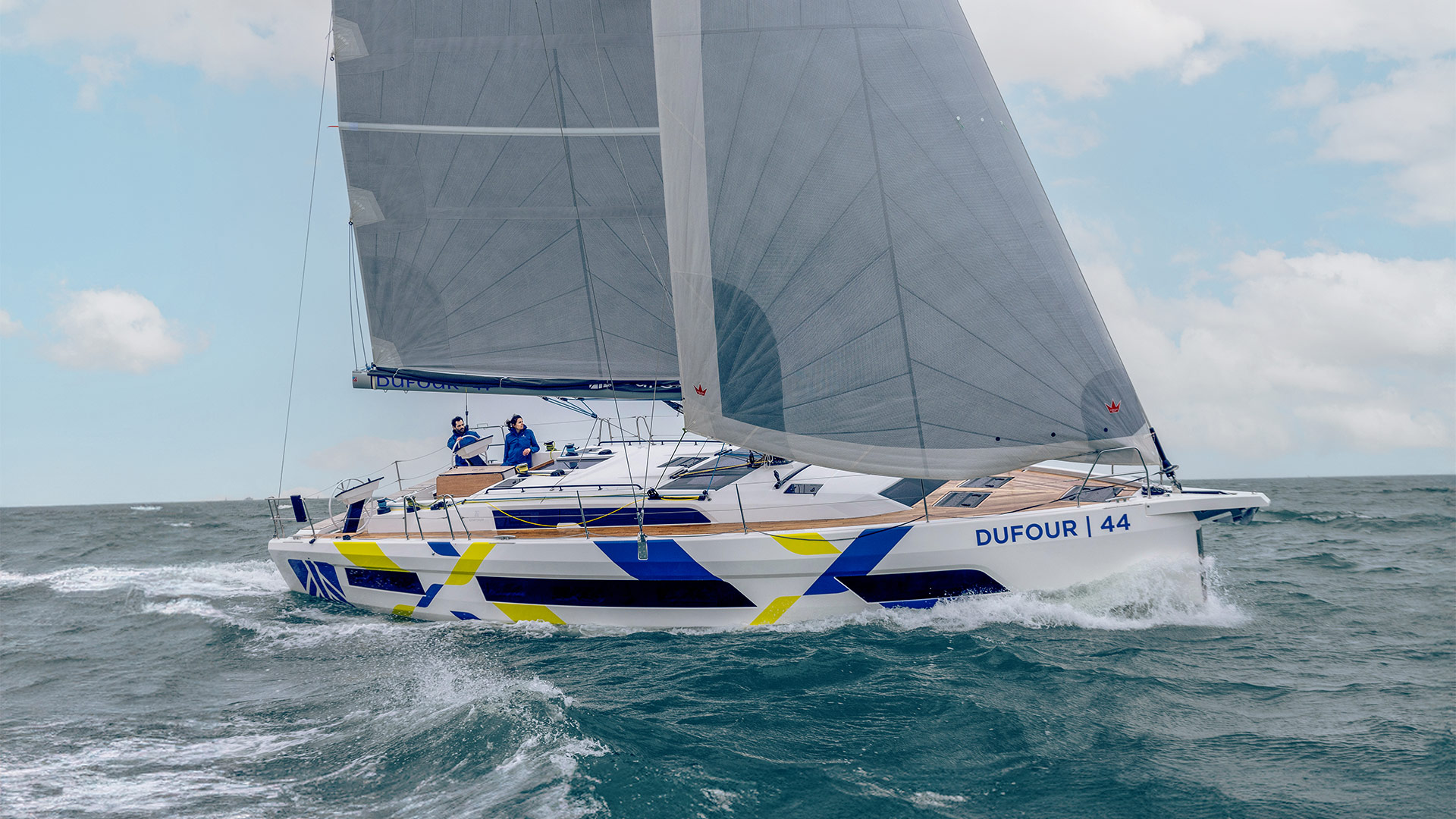 Dufour-44-sailing