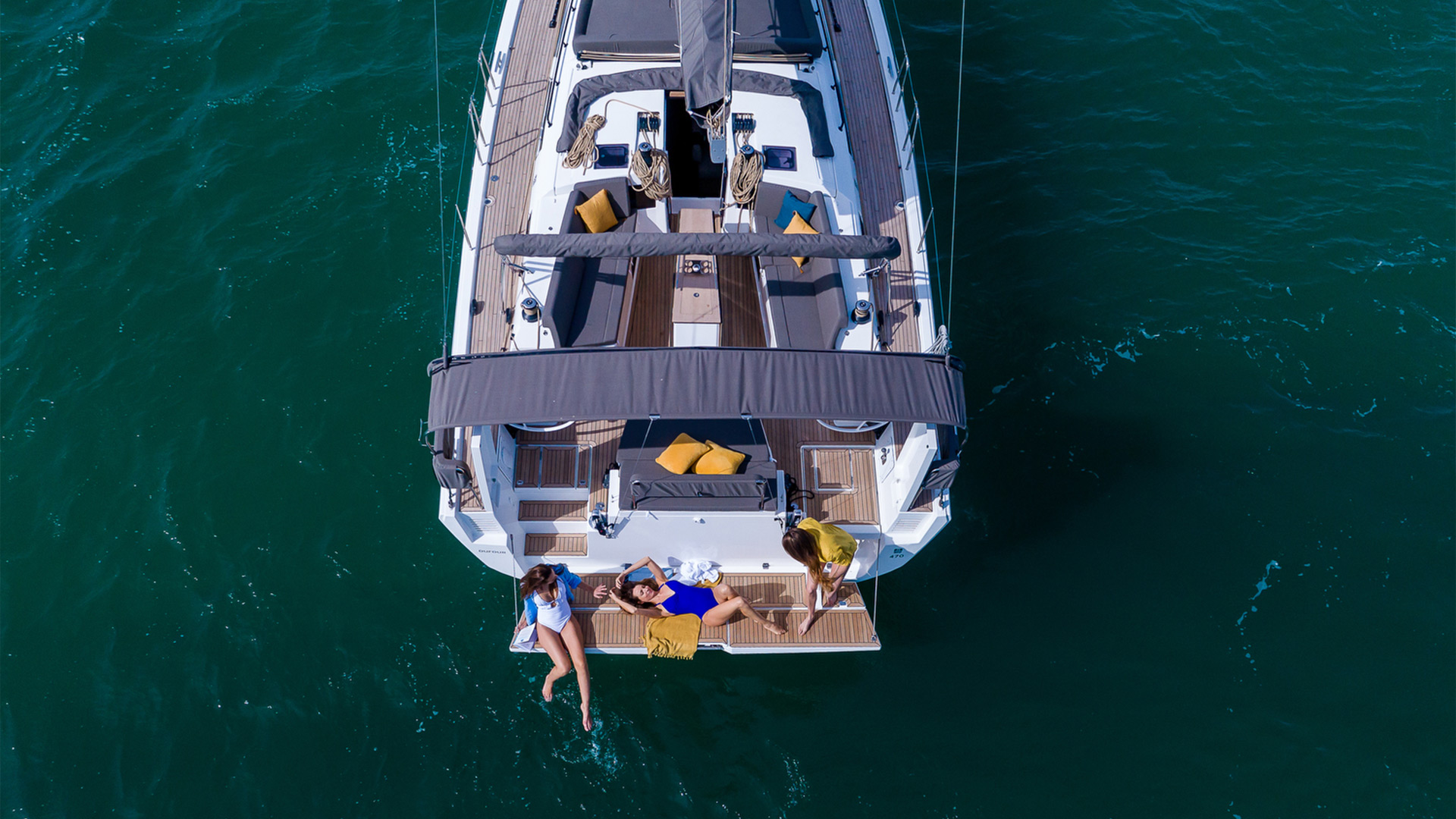 DUFOUR-530-MOORING-CANNES-YACHTING-FESTIVAL
