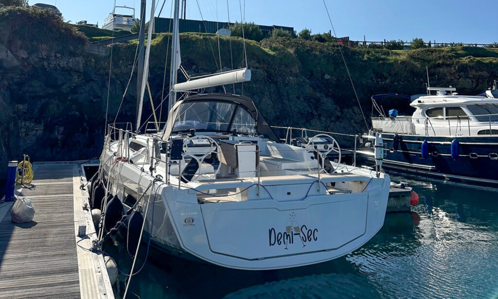 Dufour-44_Paul-Ferguson_2