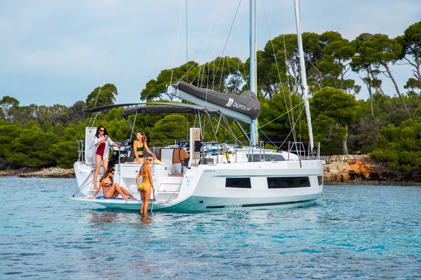 the-dufour-44-sailboat-multiple-nominations-and-awards