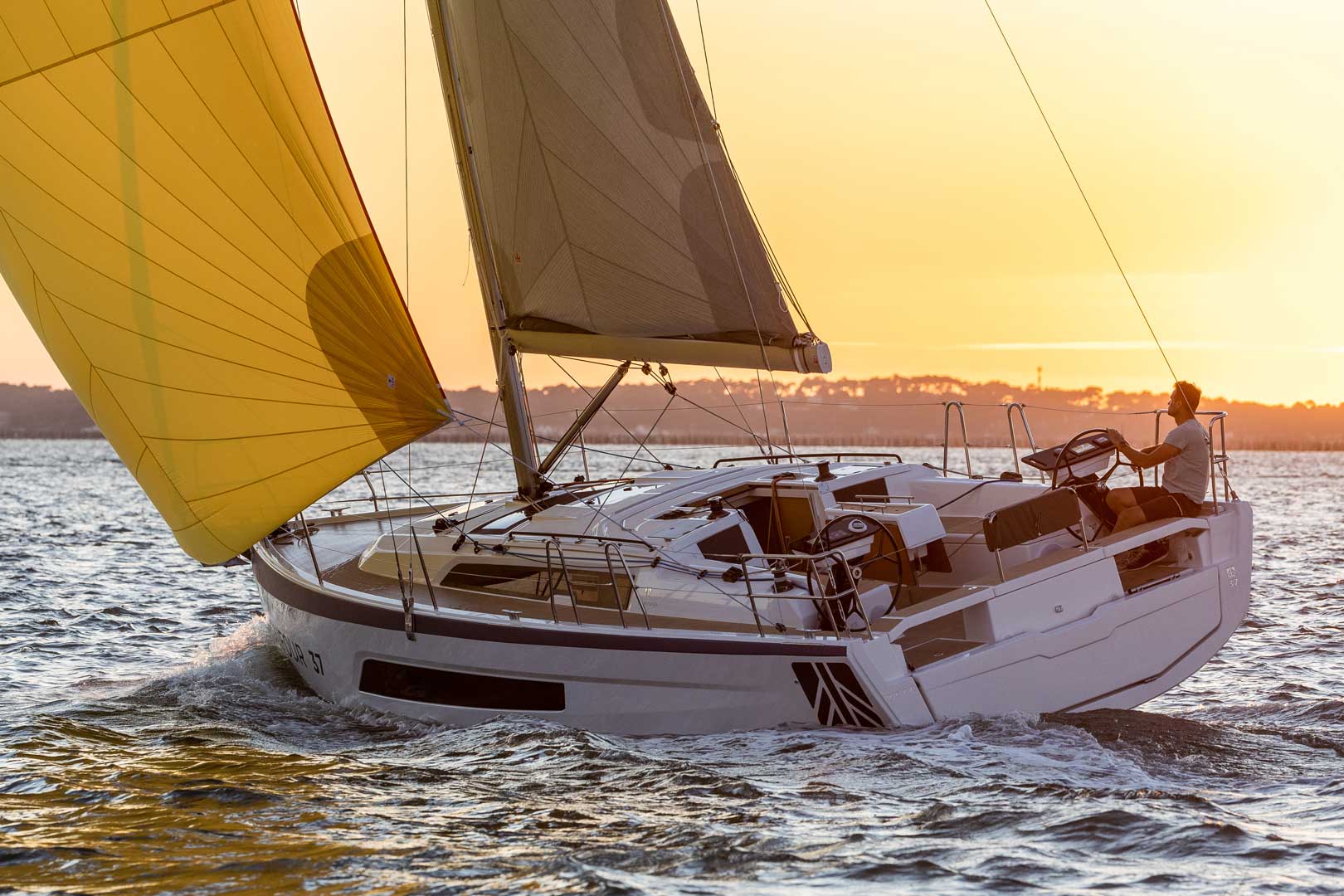 DUFOUR_37-NAVIGATION-JM_LIOT--(17)