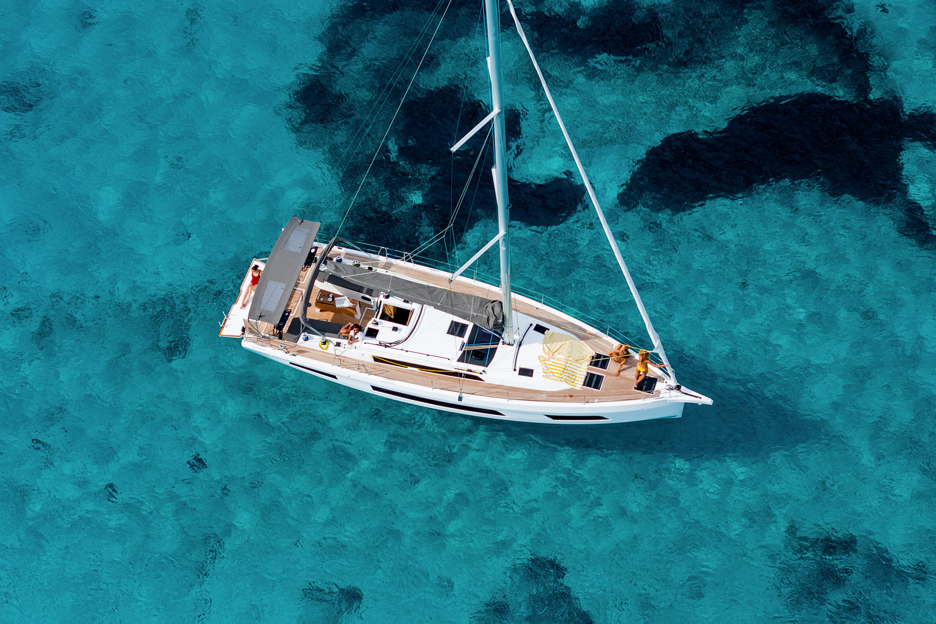 sailing-yacht-Dufour-44-photo-Ban-3