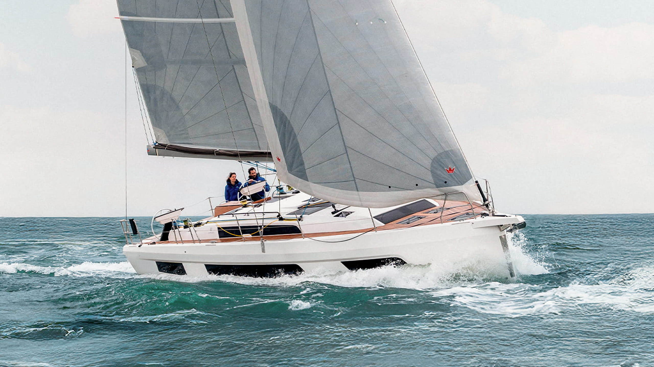 Dufour-44-Sailboat-Exterior-01