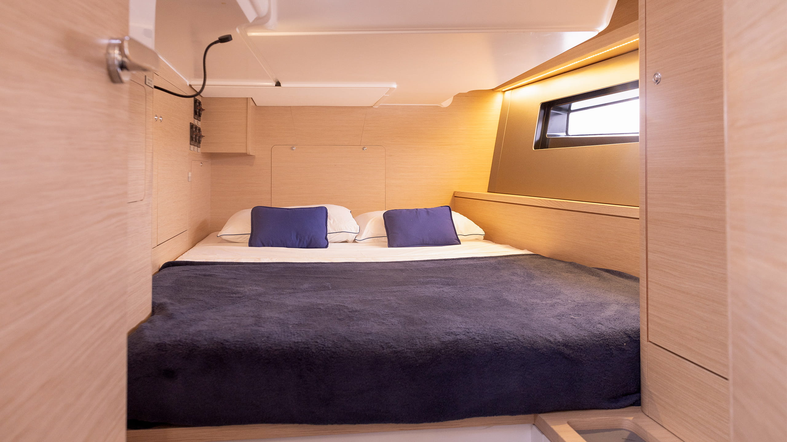 Dufour-44-Sailboat-Interior-11