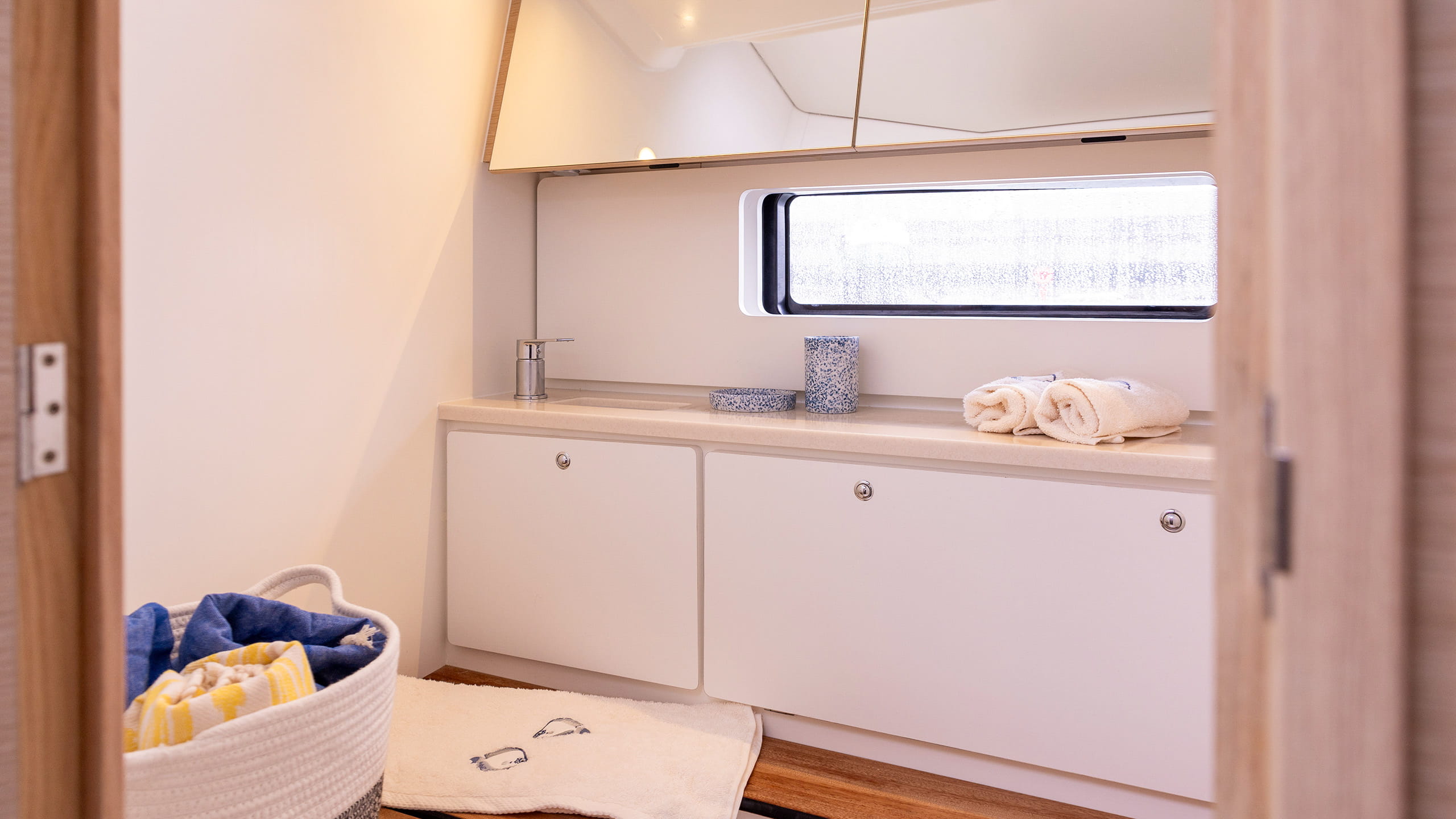 Dufour-44-Sailboat-Interior-12
