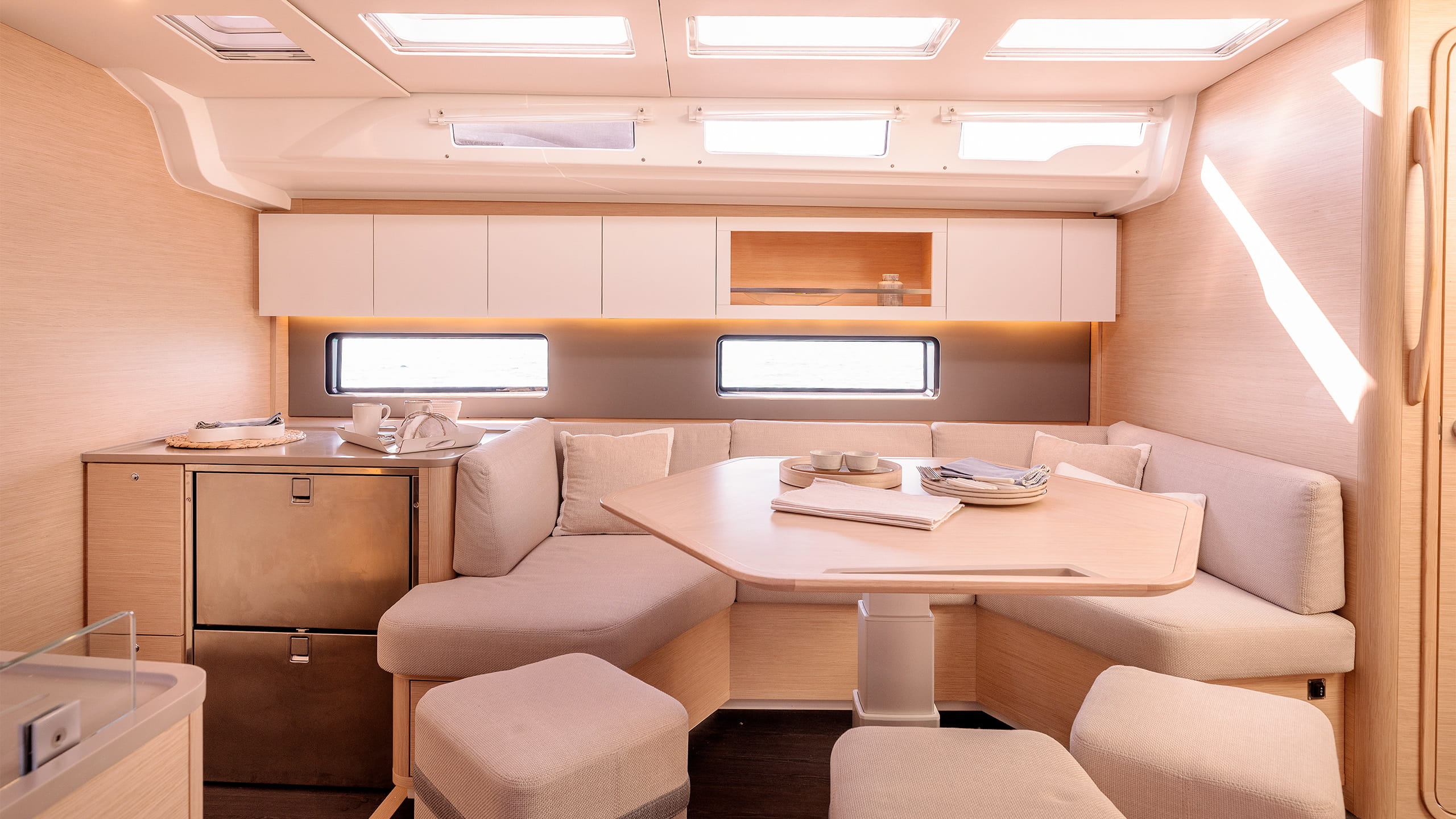 Dufour-48-Sailboat-Interior-02