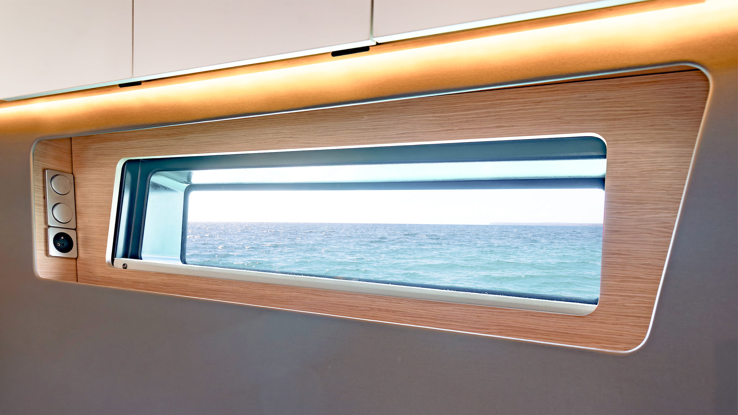Dufour-48-Sailboat-Interior-10