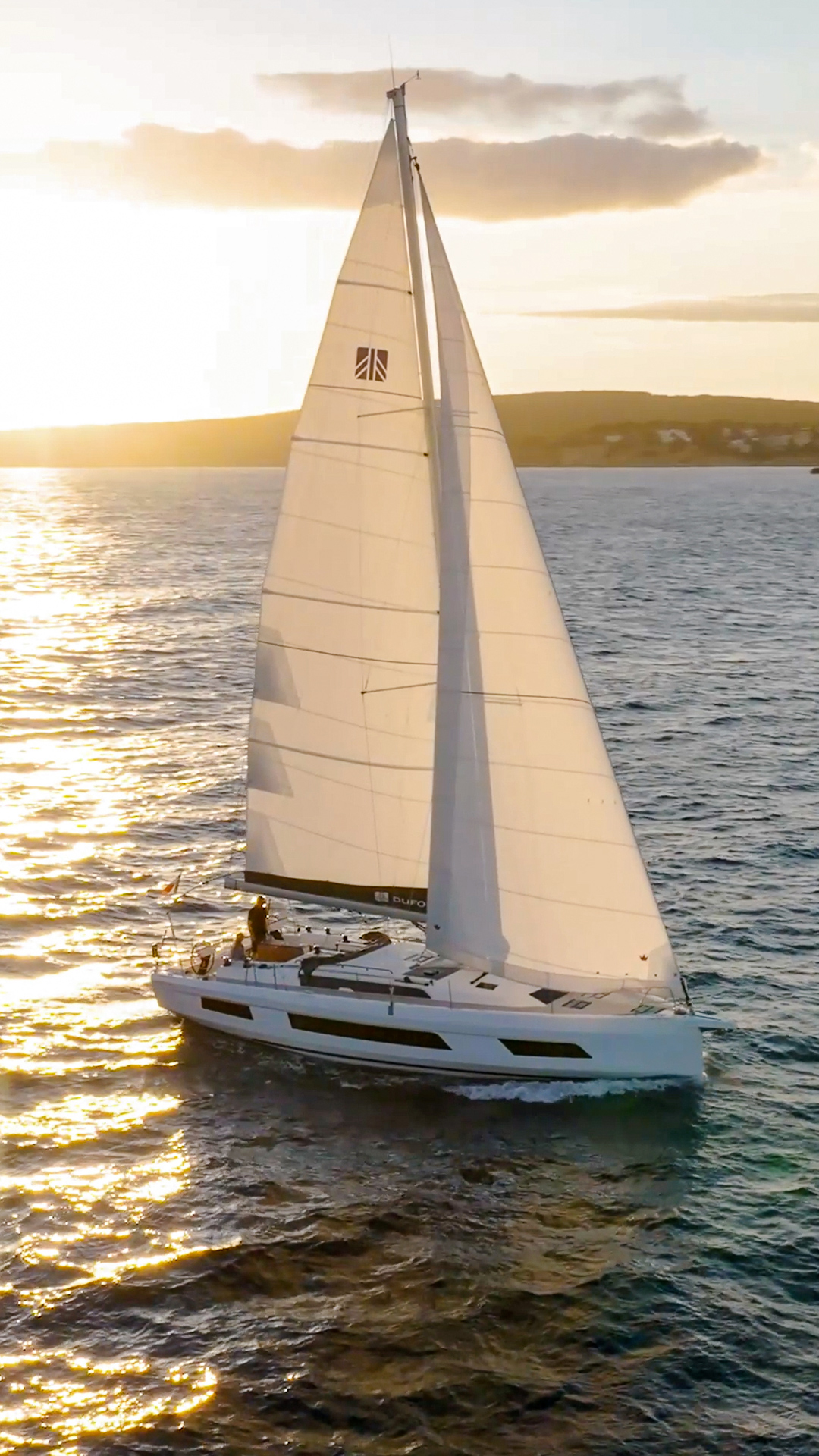 Sailboat-Dufour-44-navigation-photo-2