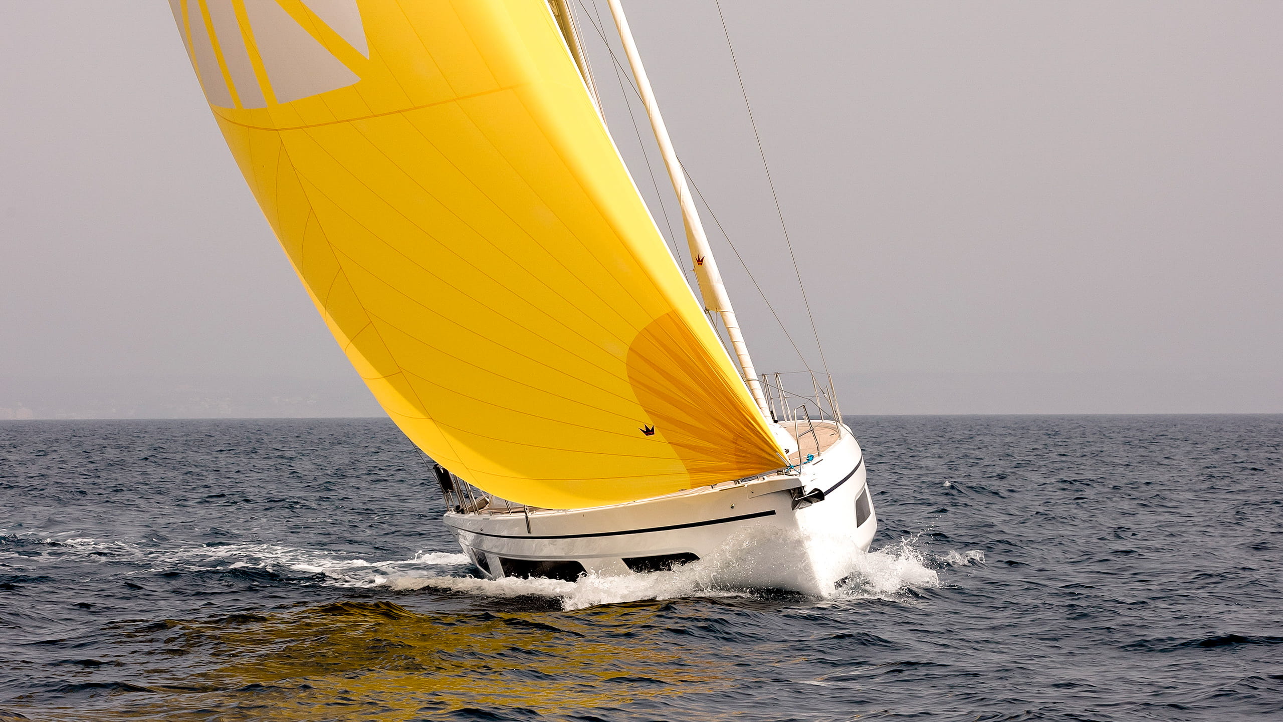 Dufour-41-Sailboat-Exterior-01