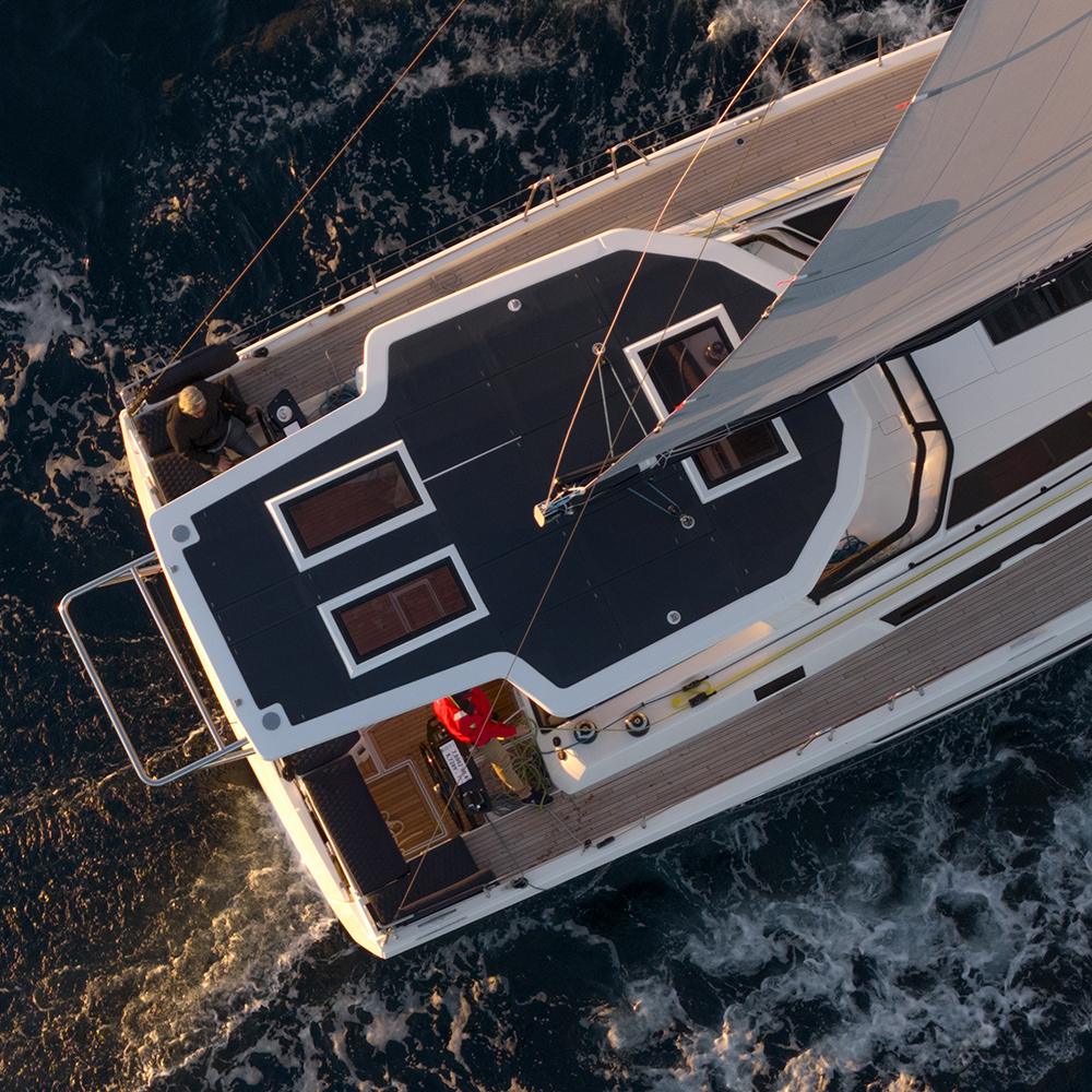 solar-panel-hybrid-boats-dufour